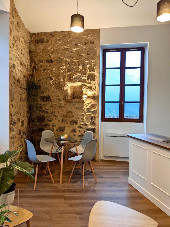 Joli Appartement De Charme Renove En Centre Ville Aubenas Dış mekan fotoğraf